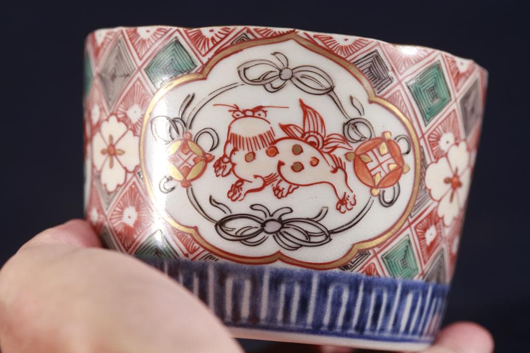 399　古伊万里大振金襴手窓絵市松唐獅子図蕎麦猪口　幕末　無傷