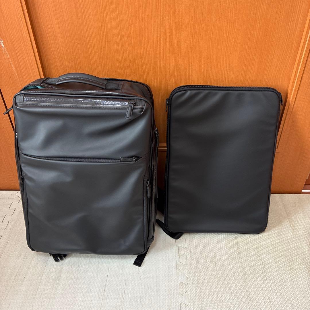 黒のビジネスバッグ 中型