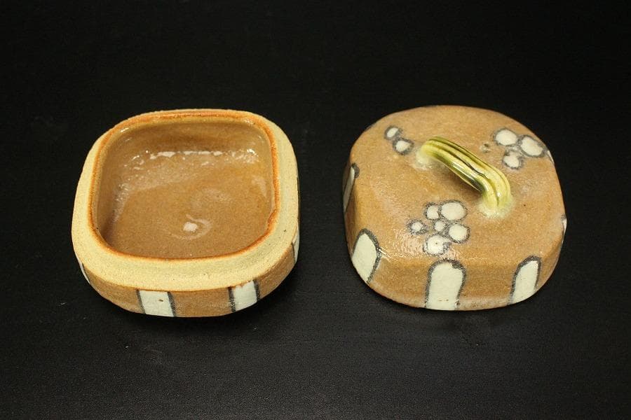 茶道具 香具 織部 香合 美品(RC944)