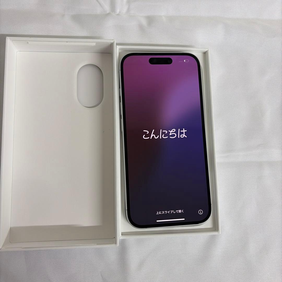 Apple iPhone 16 ホワイト SIMフリー　アイフォン
