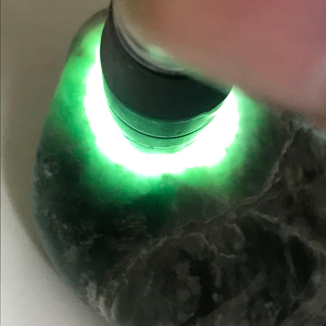 糸魚川翡翠　高透過　271g