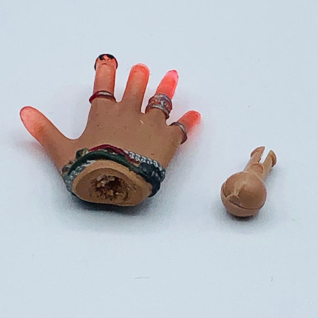 ホットトイズ アベンジャーズ エイジオブウルトロン スカーレットウィッチ