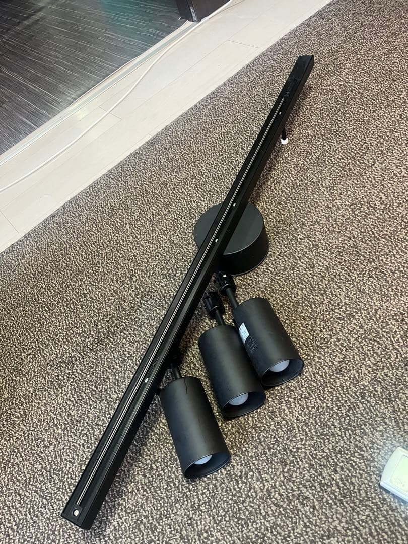 無印良品　システムライト本体（ブラック）＋LEDスポットライト大（ブラック）3台