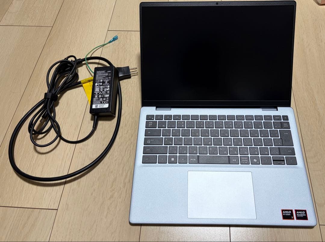 Dell Inspiron14 5445 Ryzen7 8840Uメモリ16GB