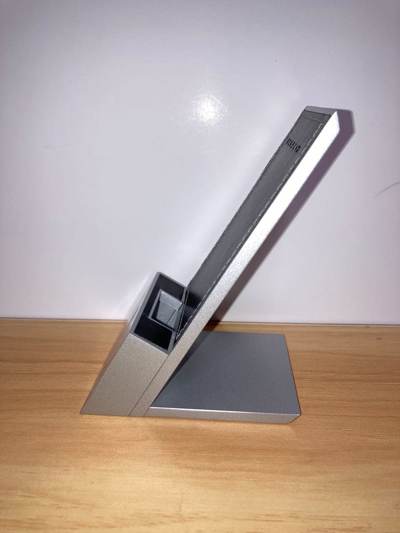 ポルシェ　携帯スタンド