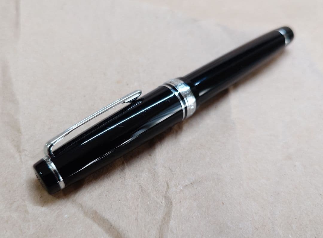 セーラー万年筆 プロフェッショナルギア FM（中細）