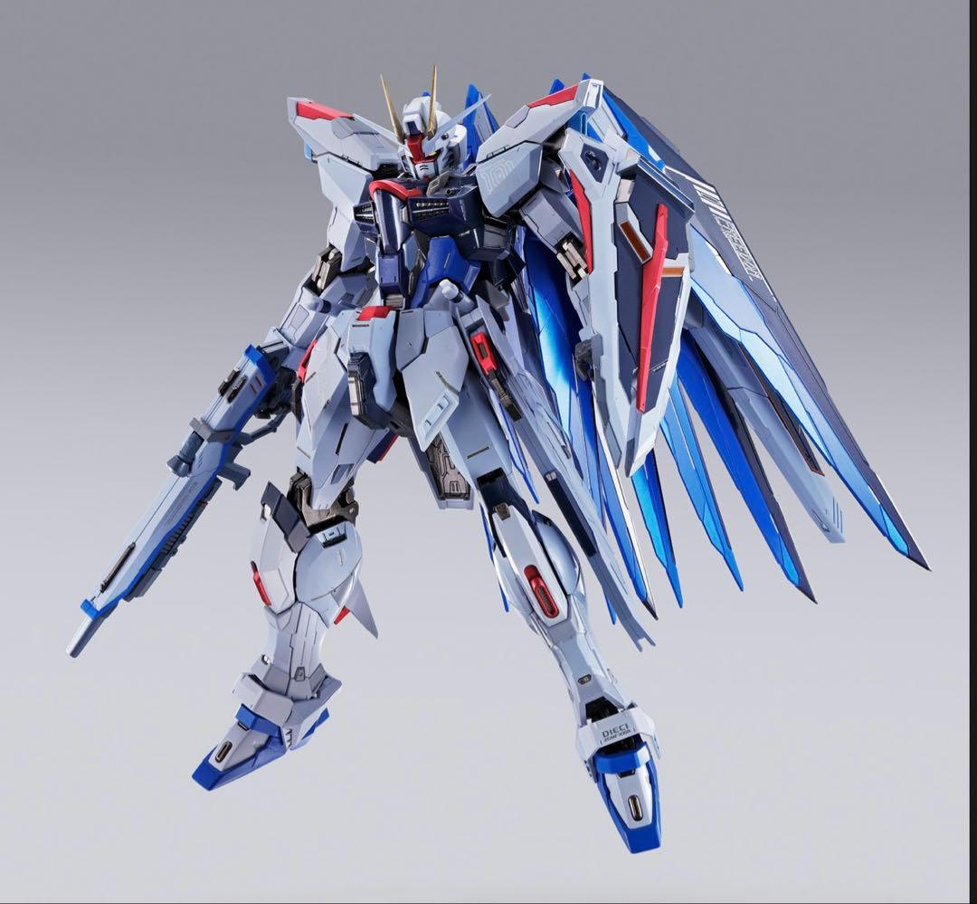 メタルビルド　フリーダムガンダム CONCEPT 2  SPARKLE