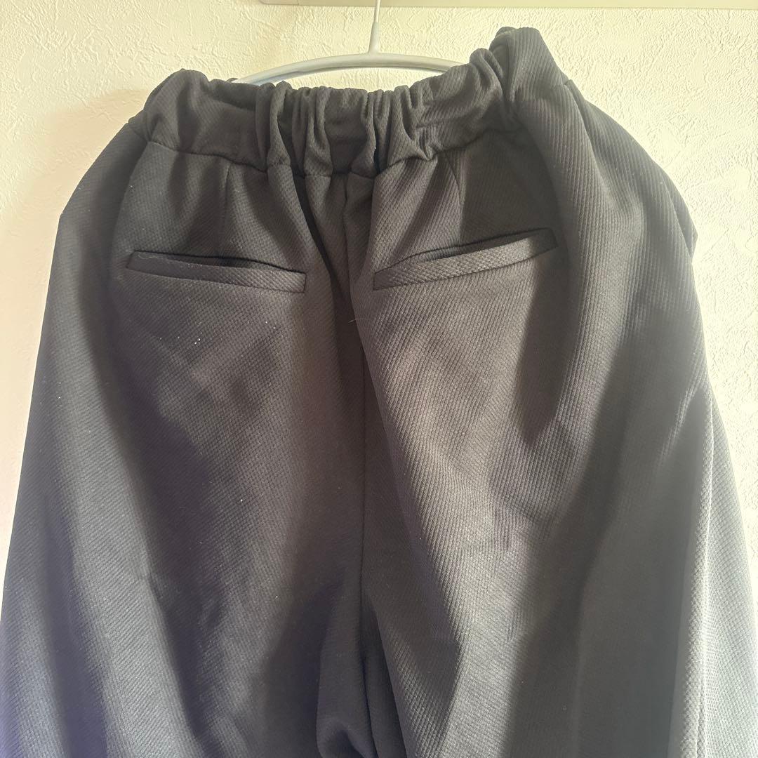 ピンタックワイドパンツ　シネマティック　cinematiq 元鈴木さん　ブラック