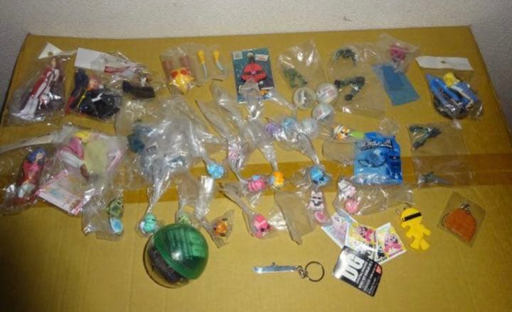 ガンダム　ウエハースカード　フィギュア　モノアイスタイル　DG(1008）