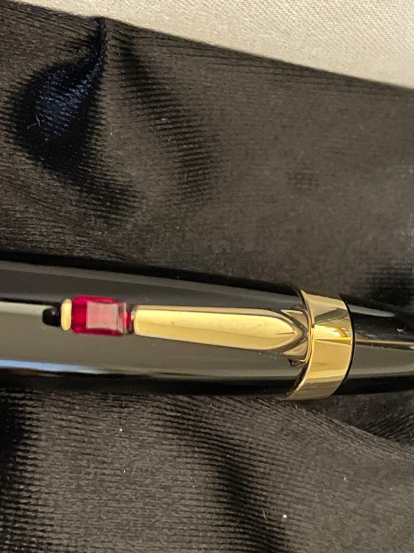◾️モンブラン ボエムルージュ◾️ツイスト式ボールペン◾️化粧箱付属◾️
