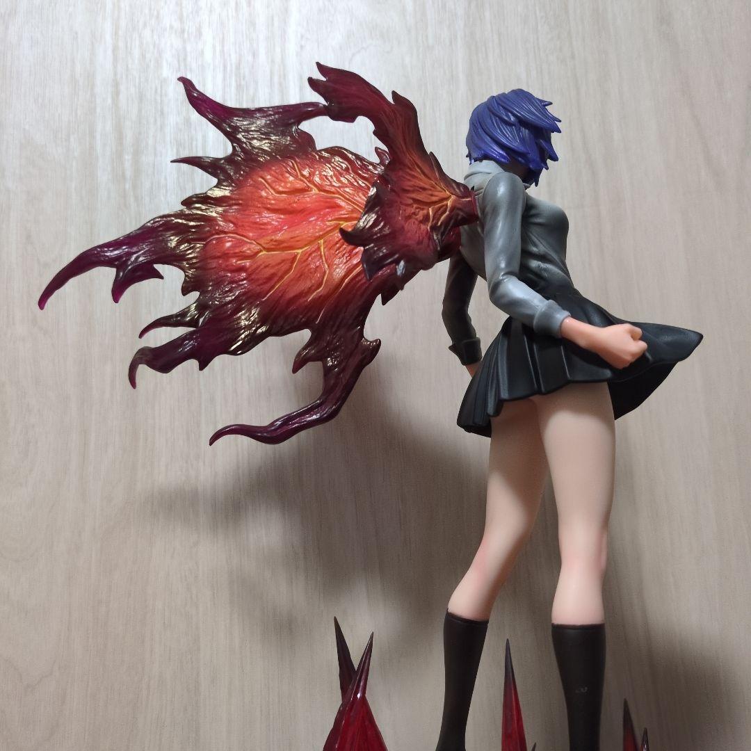 ① 東京喰種　霧嶋董香　トーカ　フィギュア　海外製　約40cm