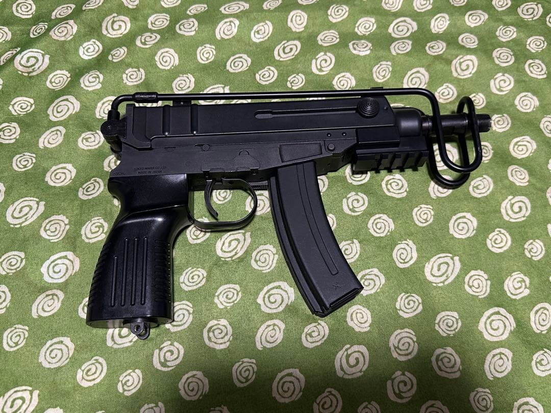 東京マルイ　Vz61 スコーピオン　電動