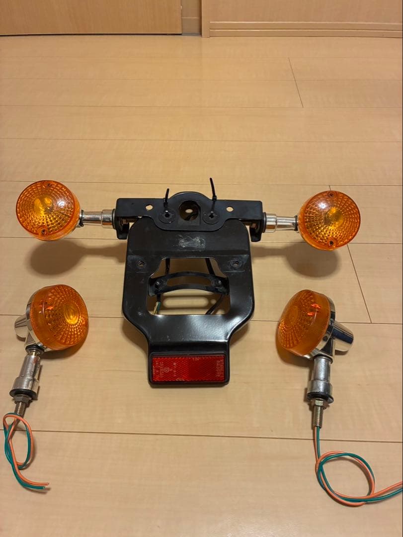 W650 ナンバーステー、ウインカー移設ステー