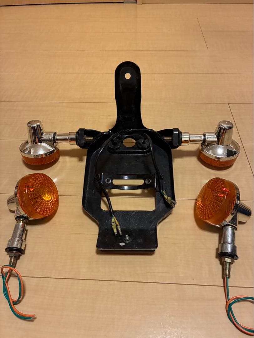 W650 ナンバーステー、ウインカー移設ステー