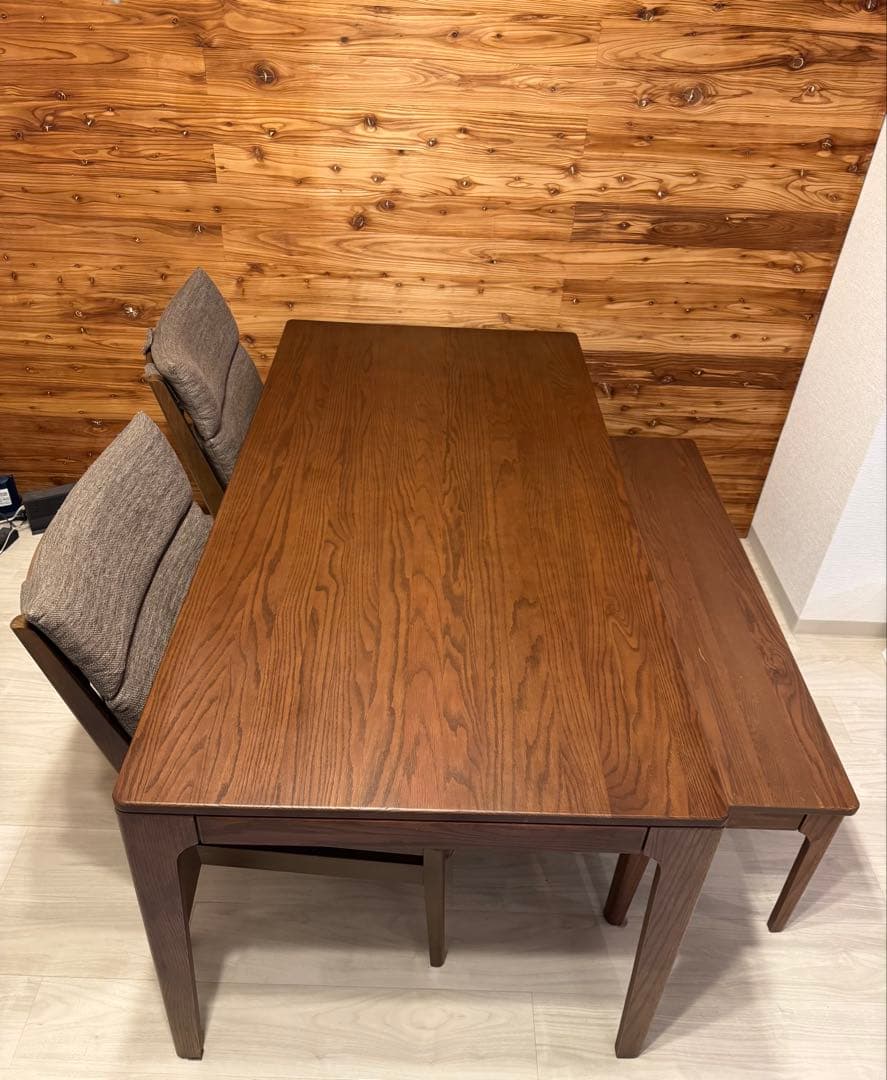 【美品】ダークブラウン木製ダイニングテーブル