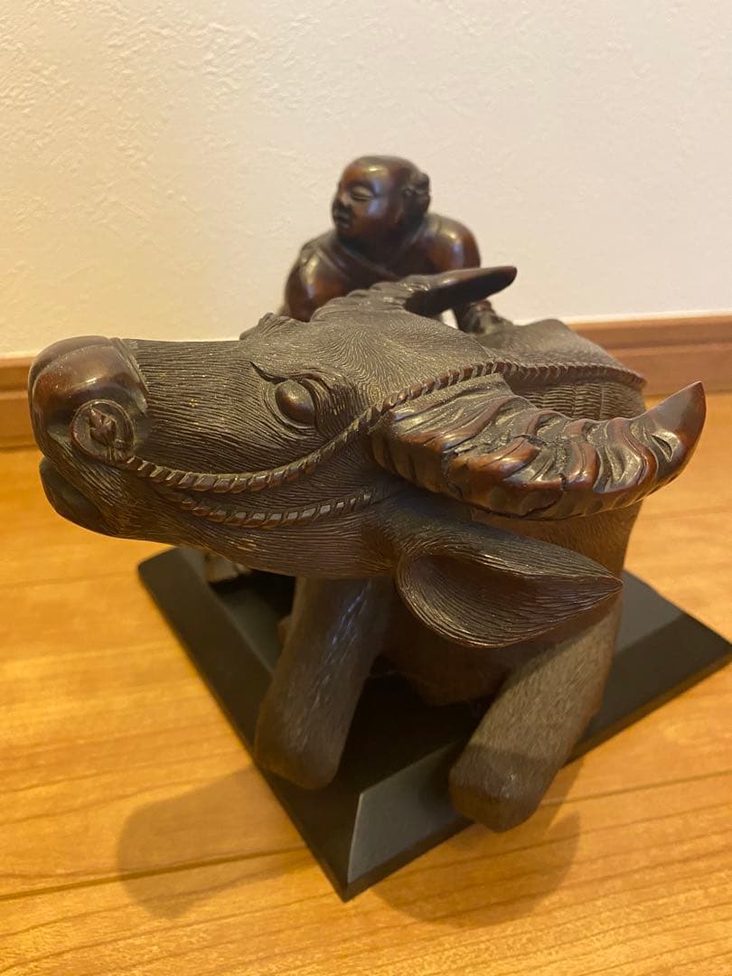 紫檀、彫刻水牛牧童像、サイズ長さ25cm重さ約1830g