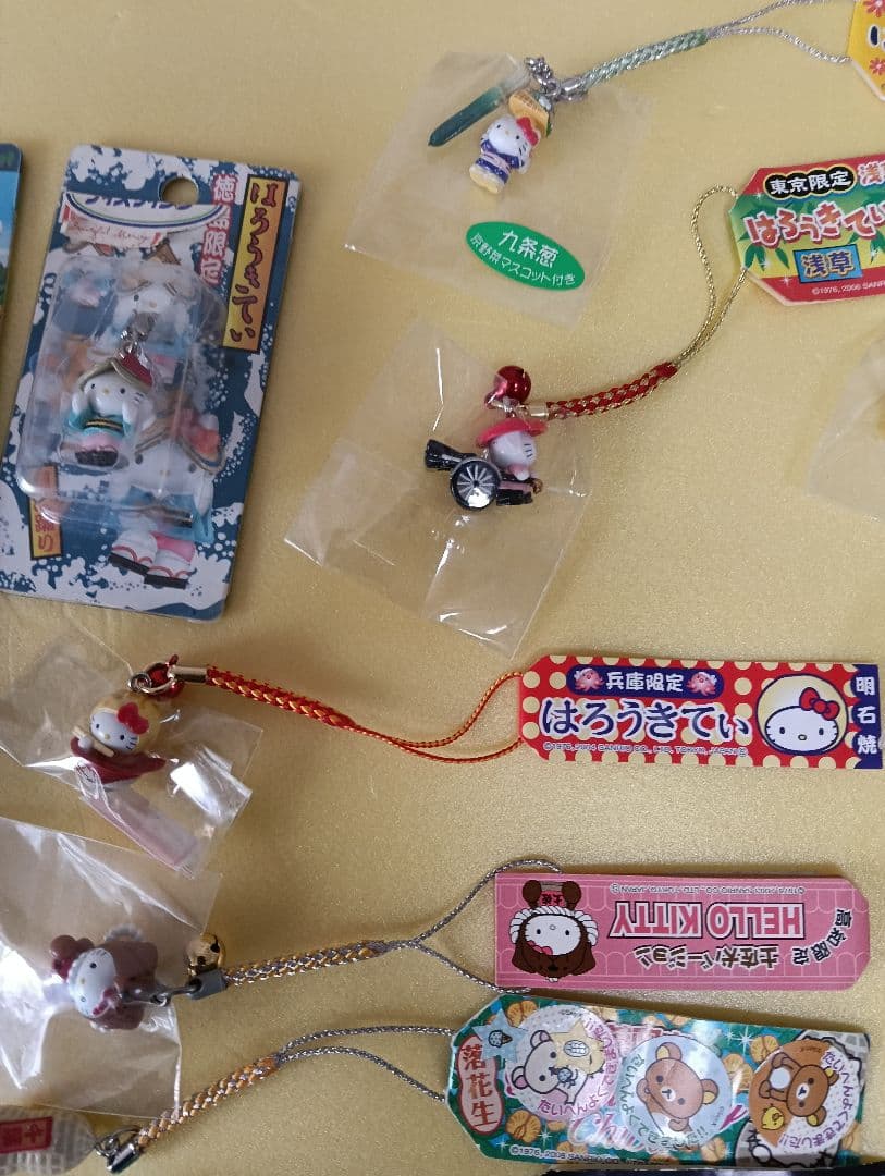 E ご当地ハローキティファスナーストラップなど日本全国47都道府県制覇！＋１個