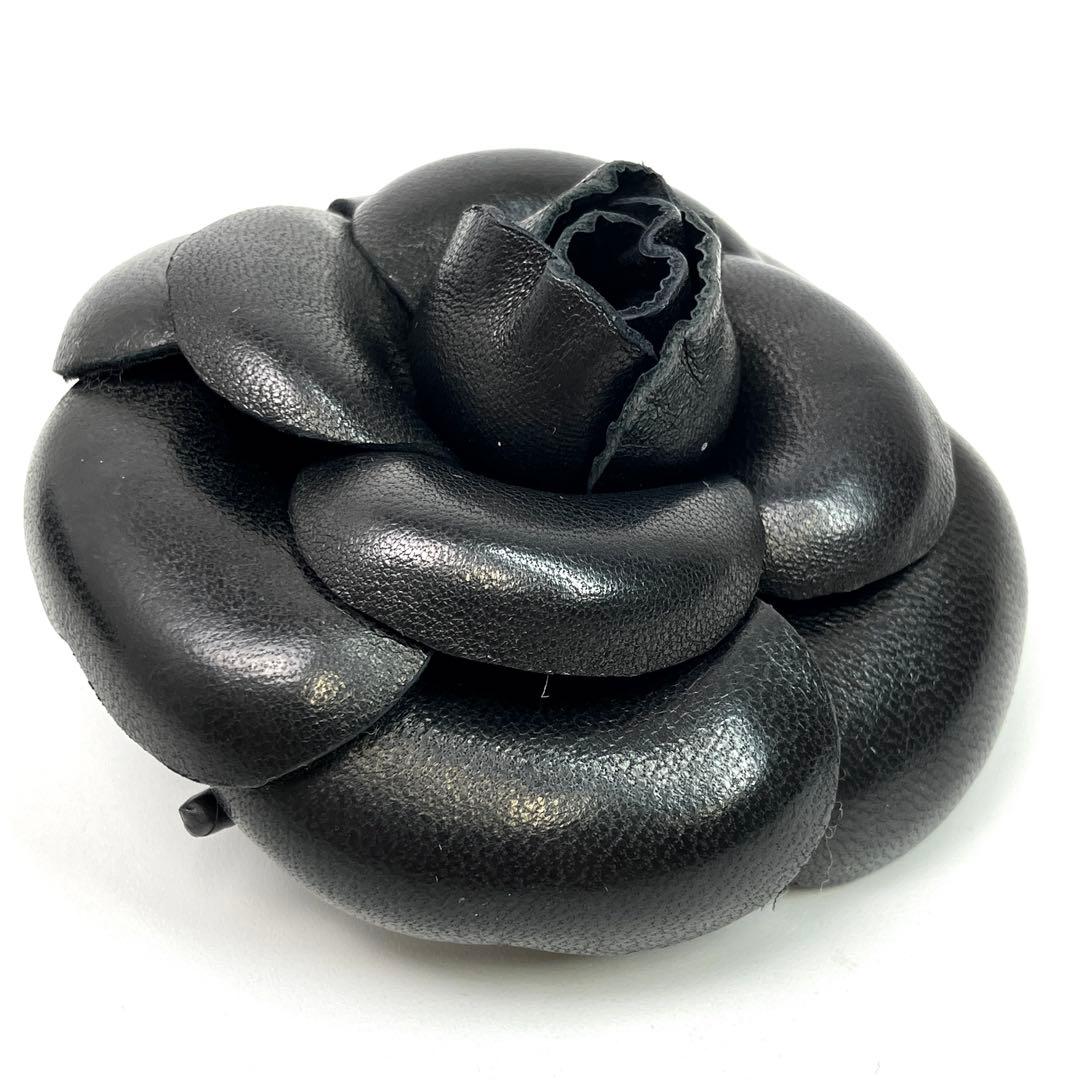 CHANEL カメリア コサージュ ブローチ シャネル レザー ブラック 黒