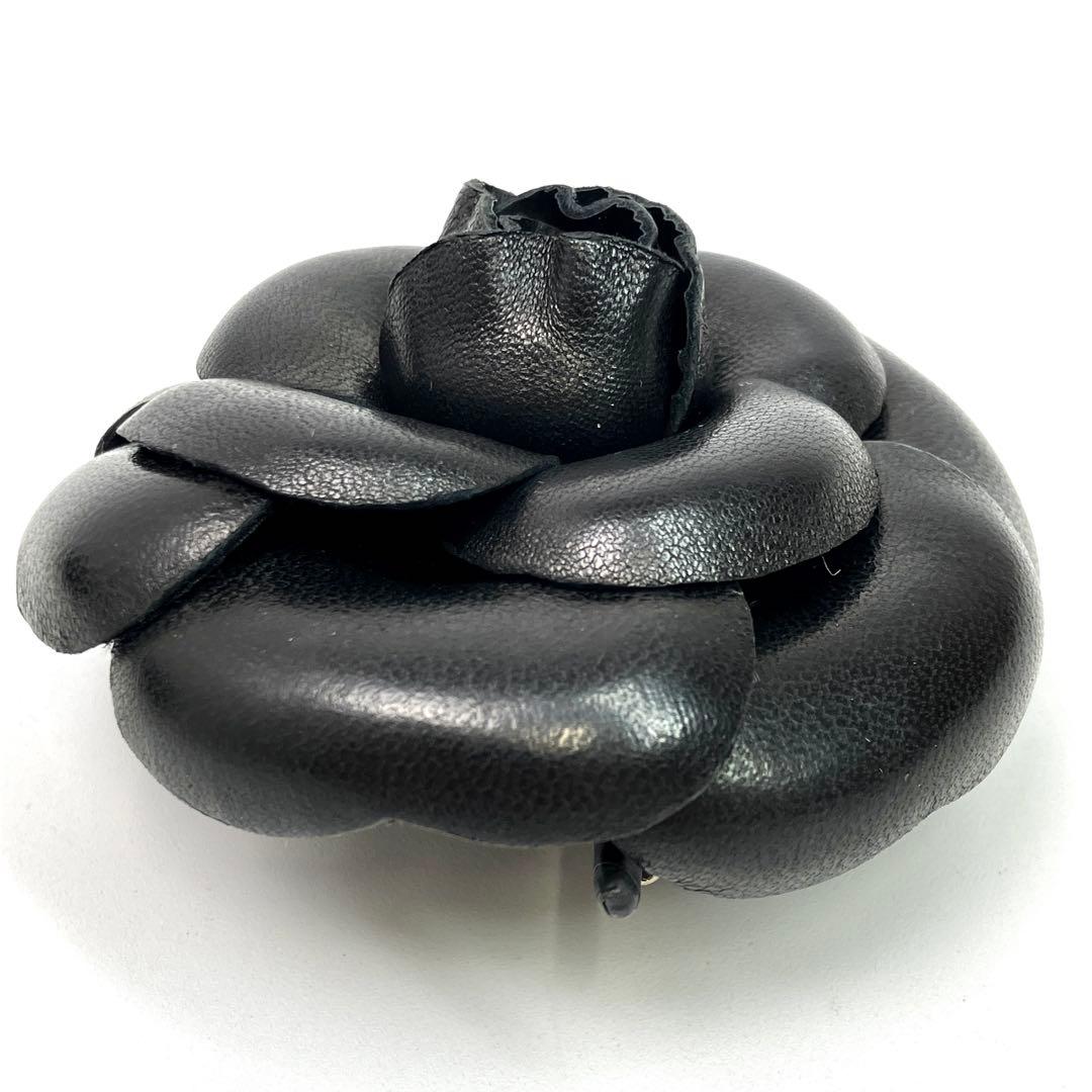 CHANEL カメリア コサージュ ブローチ シャネル レザー ブラック 黒