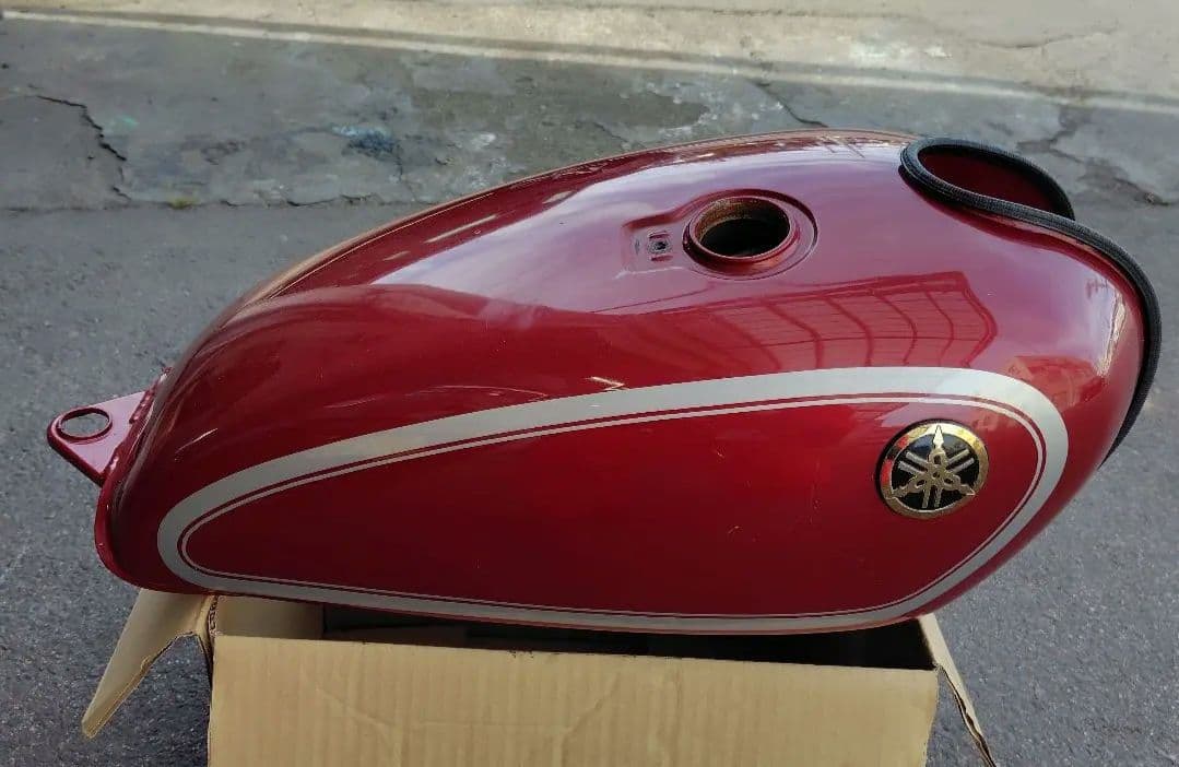 早い者勝ち SR400 SR500 純正タンク 再塗装品 キャブ車用