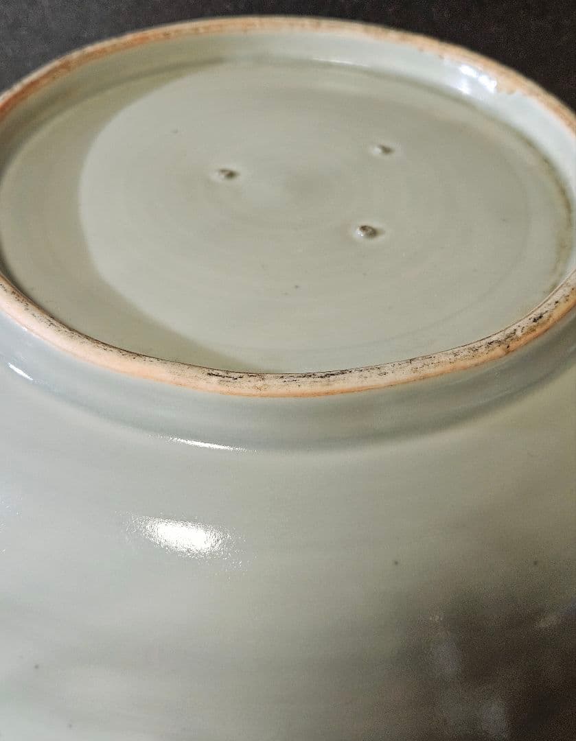 本物保証❗️】江戸時代前期　寛文期　初期伊万里青磁　陰刻草花　口縁渦巻き文　大鉢