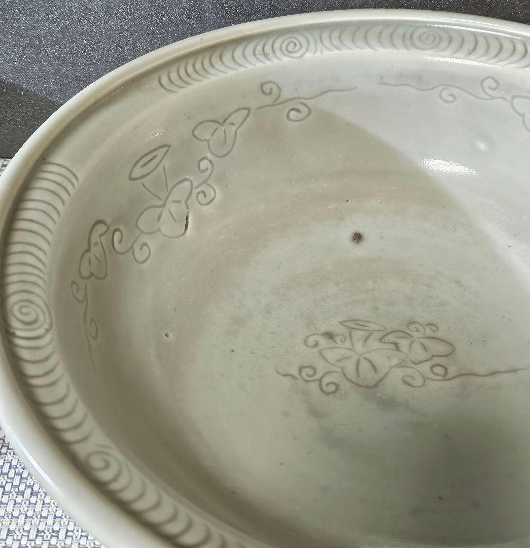 本物保証❗️】江戸時代前期　寛文期　初期伊万里青磁　陰刻草花　口縁渦巻き文　大鉢
