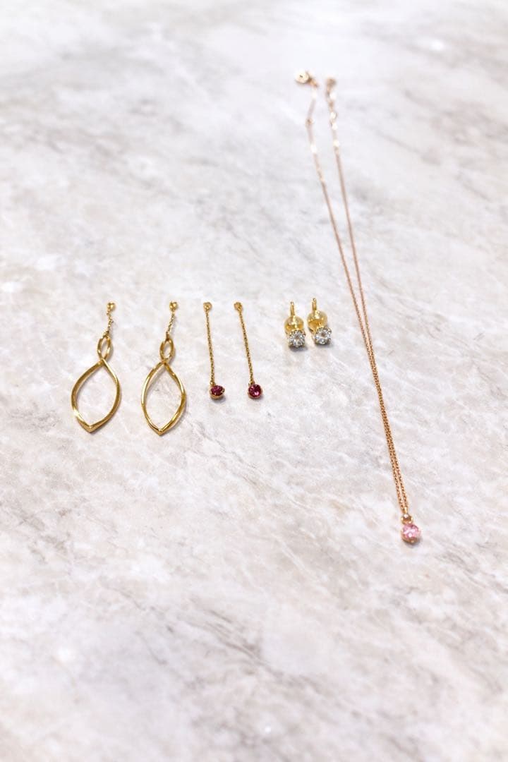 4℃ ゴールド リーフ型ピアスチャーム2点・ネックレスセット