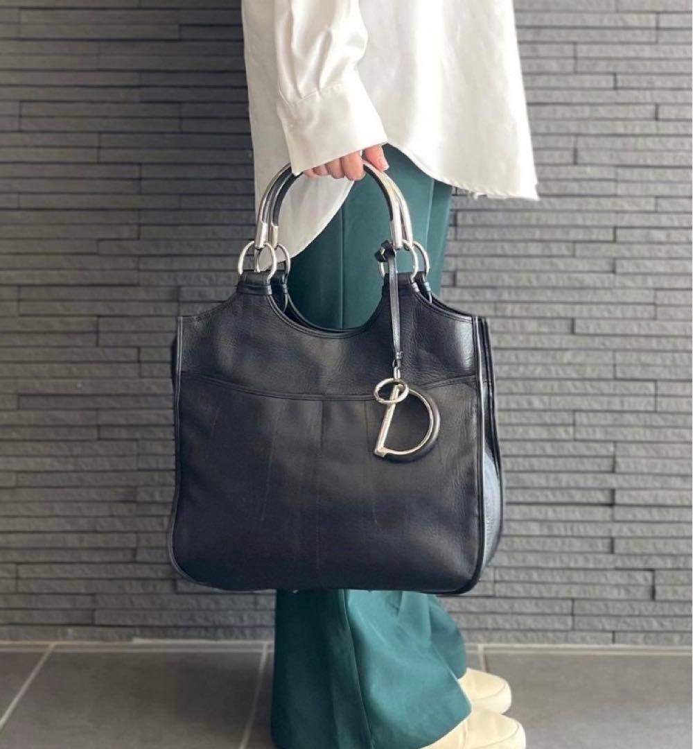 Christian Dior Dチャーム付き ブラックレザーハンドバッグ トート
