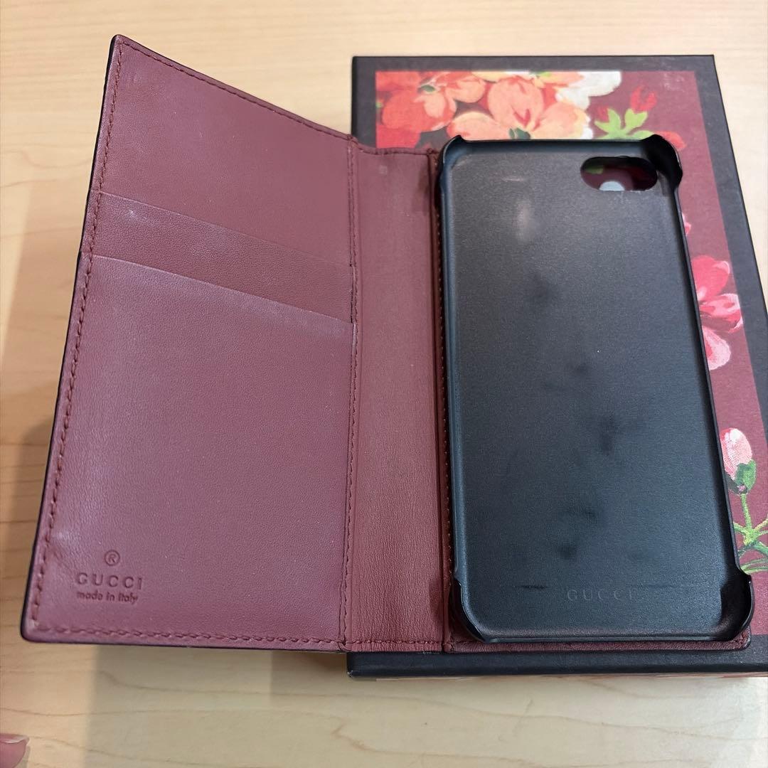 GUCCI グッチ GGスプリーム フローラ iPhone8ケース　手帳型箱あり