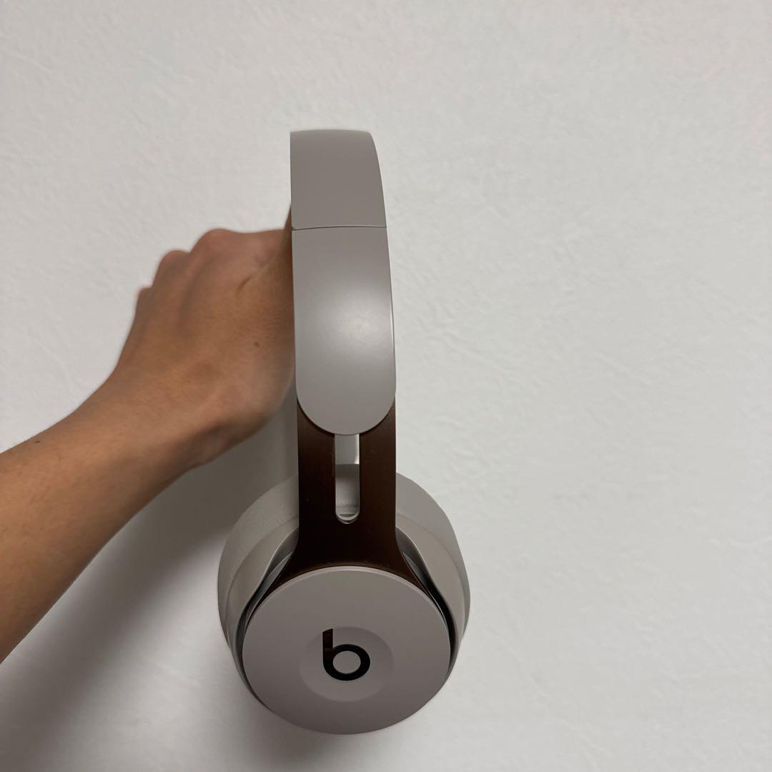 【美品】Beats SOLO PRO ワイヤレスヘッドホン クリーム色
