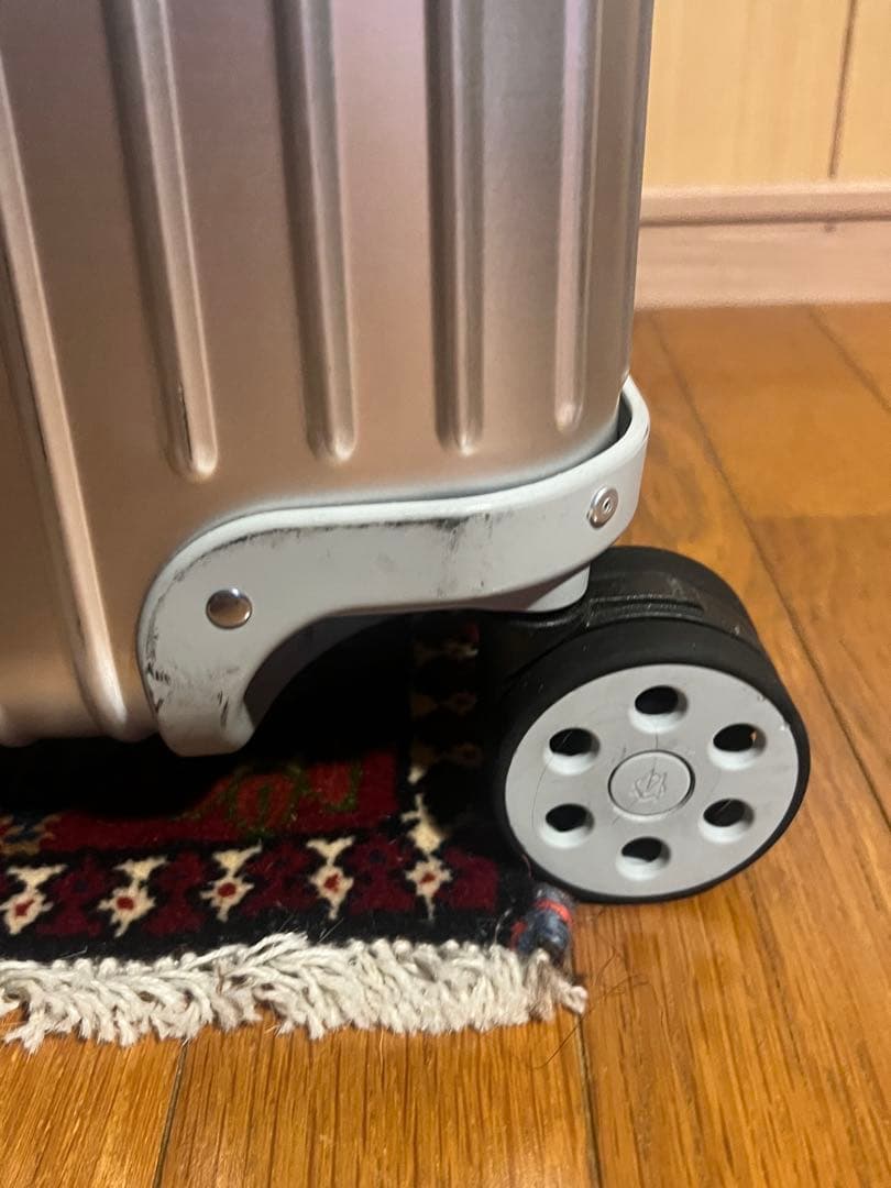 【生涯保証】 新古品 RIMOWA トランク プラス 105L シルバー