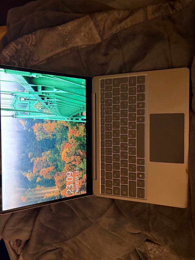 Microsoft Surface Laptop シルバー