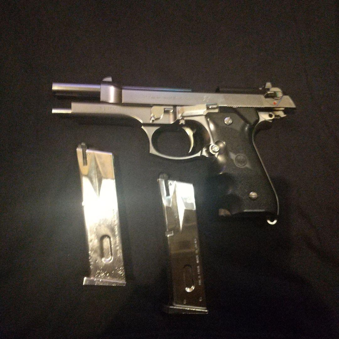 ベレッタM92f ガスブローバック マガジン2個付き