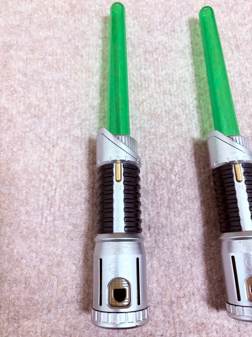 注目品！スターウォーズ ライトセーバーセットジェダイマスター 組み立て自由