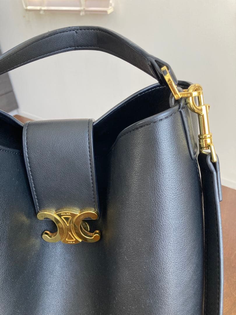 新品同様　レザー　本革　ブラック黒　ショルダーバッグハンド