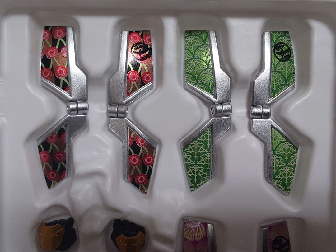 S.H.Figuarts 真骨彫製法 仮面ライダー鎧武 ジンバーレモンアームズ