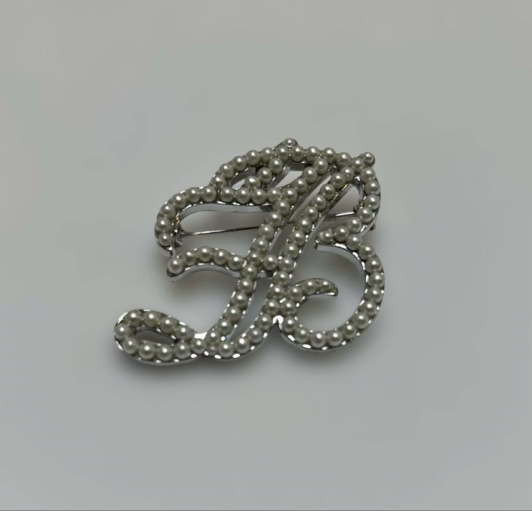 フォクシー　ブローチ　希少　　Signature Pearl