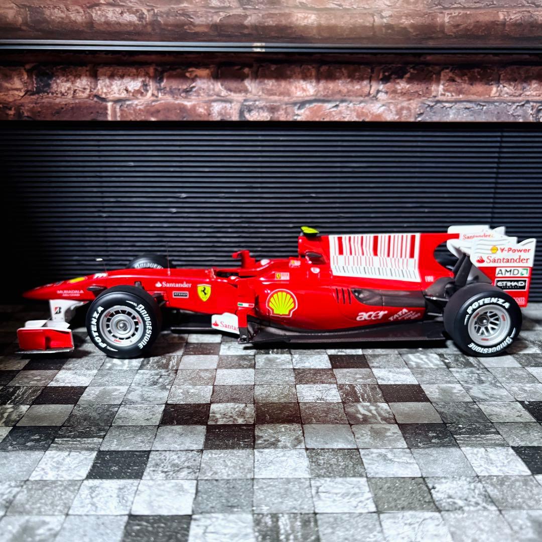 1/18 マテルエリート フェラーリ F10 フェルナンド・アロンソ 2010