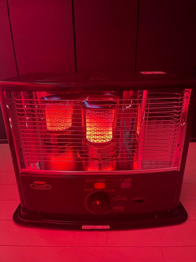 石油ストーブ 青い燃料タンク付き