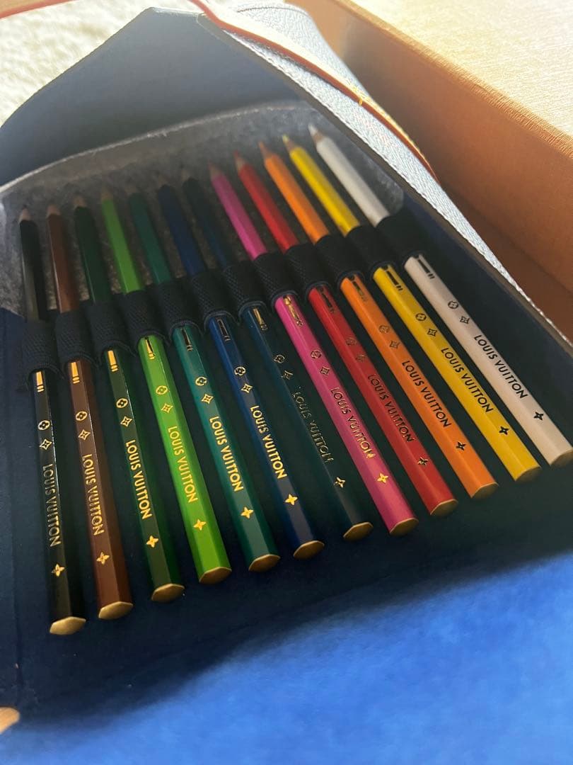 ⭐︎未使用⭐︎Louis Vuitton ルイヴィトン 12エテュイ 色鉛筆