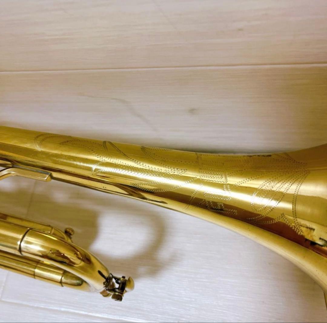 【彫刻入り】トランペット　管楽器