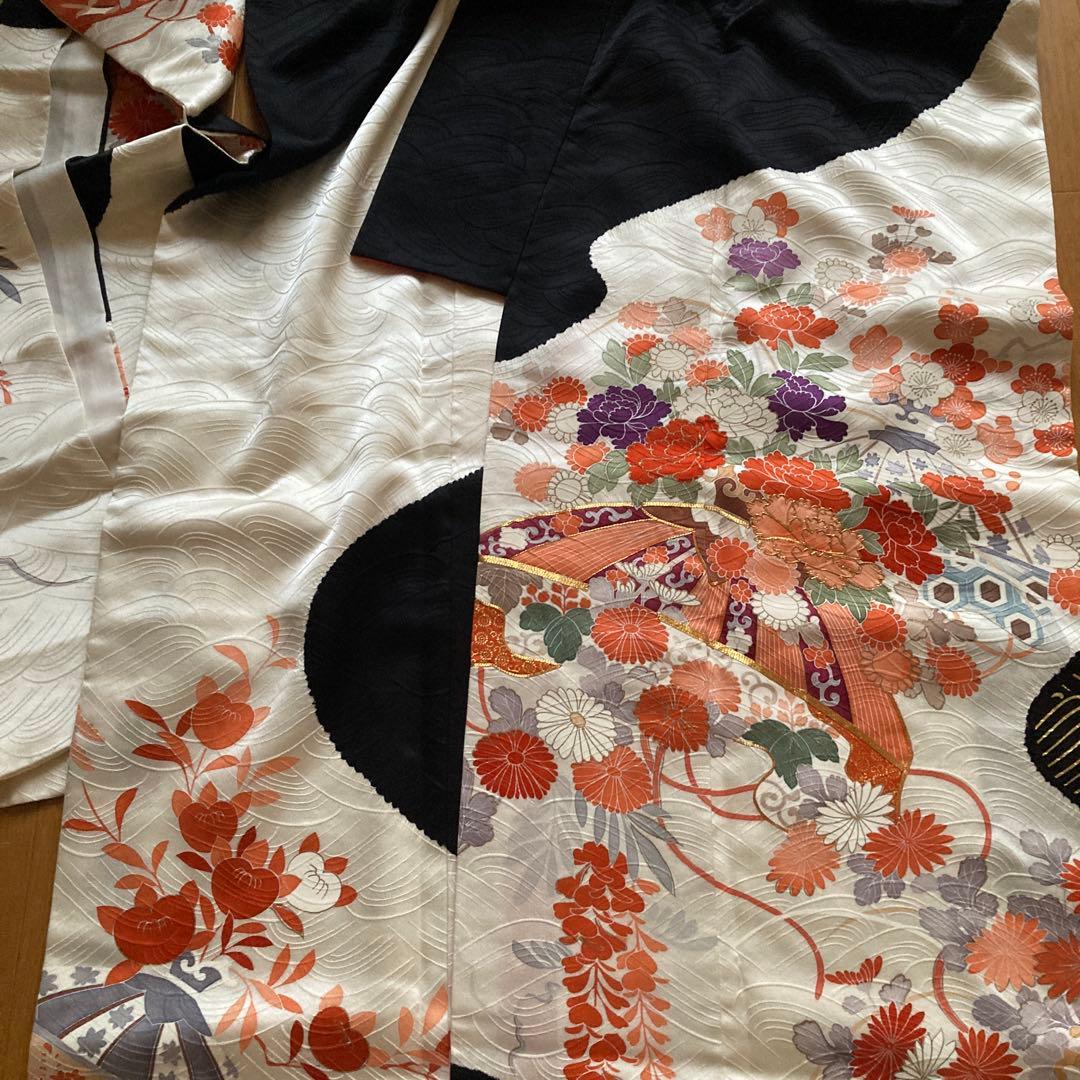 三点セット　振袖 花柄 絹素材　絞り　黒白赤