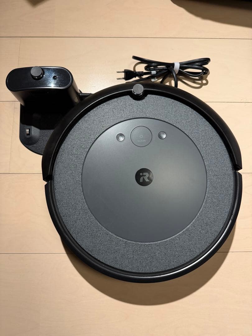 Aeroforce ロボット掃除機本体　ルンバi3