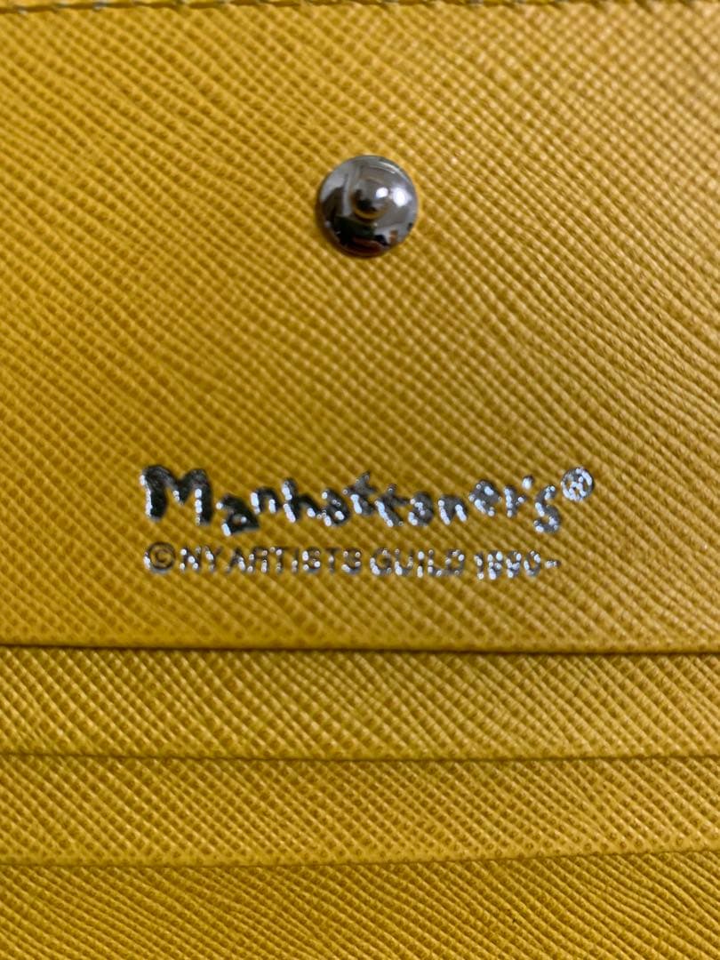 マンハッタナーズ　二つ折り財布