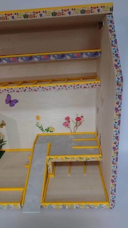 トミカ木製手作り駐車場（ビッグイエロ－）BY02