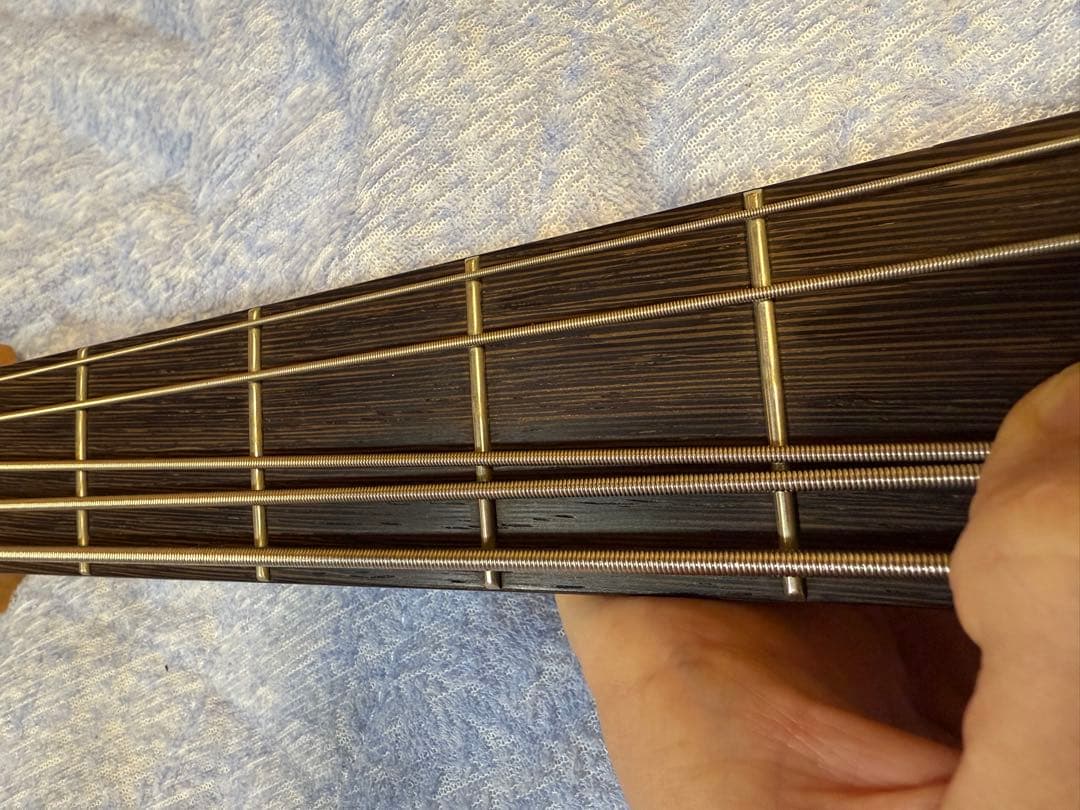 フ*ド様 LORE CROW LCB-001 5弦ベース ヘッドレスベース