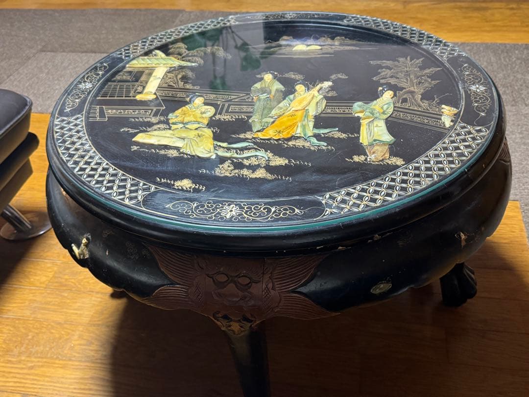 【国分寺】1月12日お渡し可能‼️中国　木彫り　ローテーブル椅子4脚付き