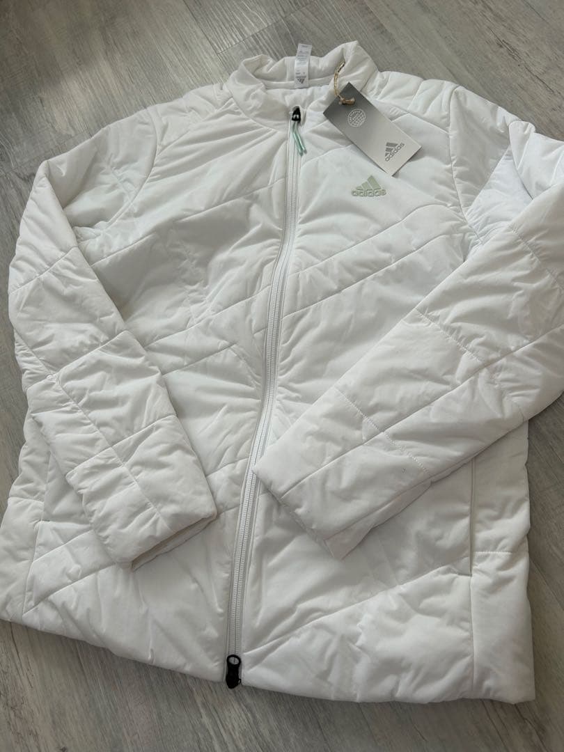 新品　Mサイズ　アディダスゴルフ　中綿　ジャケットスカートセットアップ
