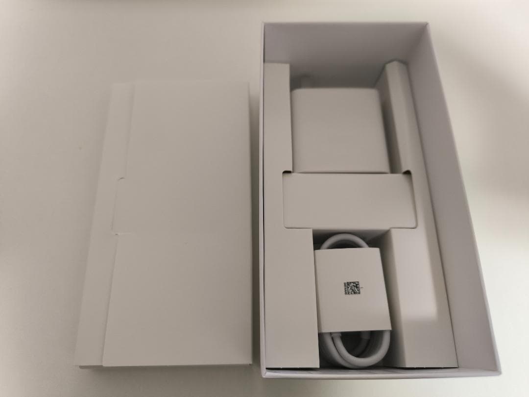 HONOR WIN 12GB/256GB 中国版　無線充電器80ｗ付き