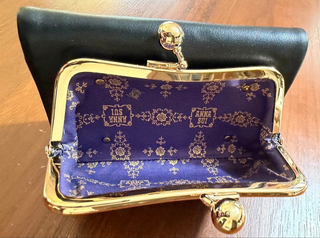 ANNA SUI がま口二つ折り財布